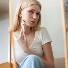 دستگاه نورتراپی صورت همراه با ماساژ پرودو مدل LFS100 gallery2