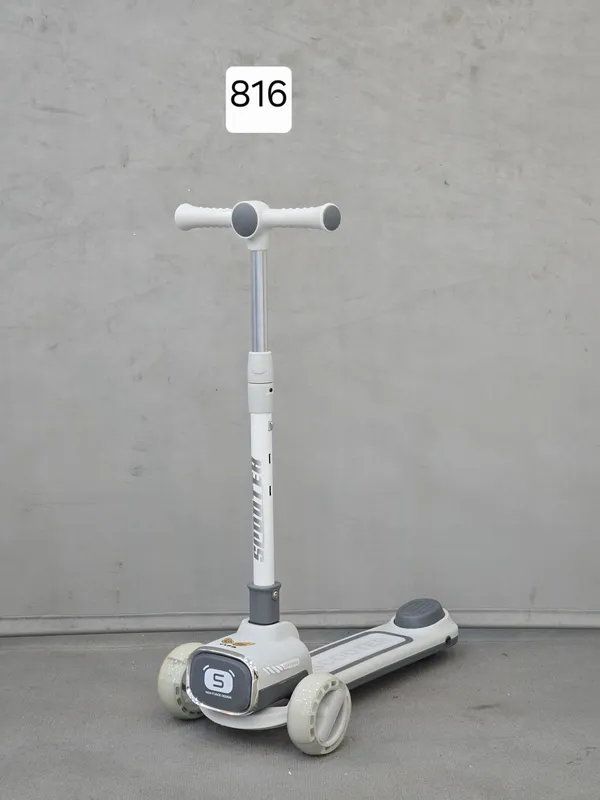 اسکوتر تعادلی موزیکال مدل 816 gallery2