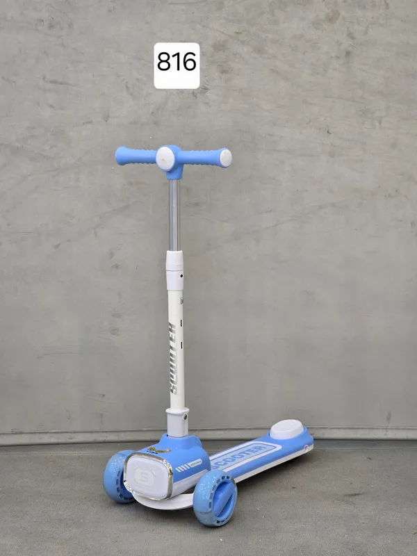 اسکوتر تعادلی موزیکال مدل 816 gallery3