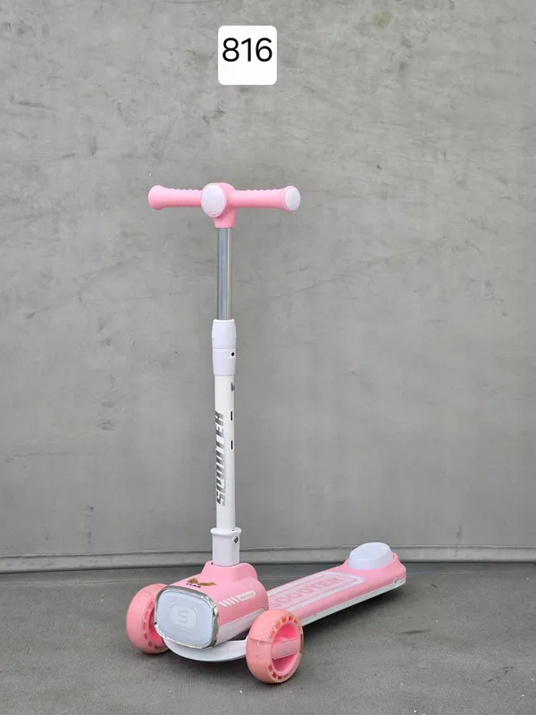 اسکوتر تعادلی موزیکال مدل 816 gallery1